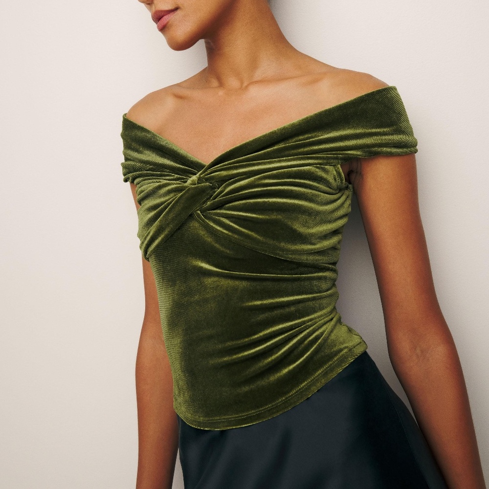 Reformation Ezlynn Knit top in green velvet